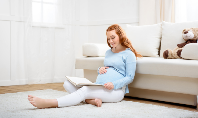 Girl`s Legs in Compression Stockings for Varicose Veins. Pregnancy and Varicose  Veins Legs of a Girl at Home on the Sofa. Pain an Stock Photo - Image of  clots, puffiness: 262696498